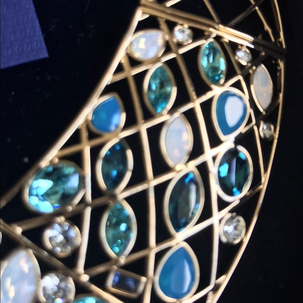Gorgeous Azure & Gold authentic Swarovski necklace. With matching Cuff - Picture 4 of 9